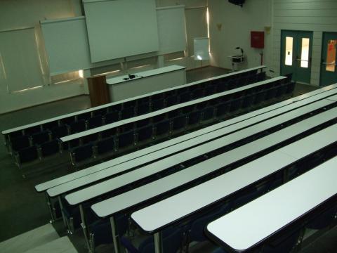 ΑΜΦΙΘΕΑΤΡΟ ΚΛΙΝΙΚΗ «ΚΑΤΣΙΓΡΑ» - ΠΛΑΤΕΙΑ ΤΑΧΥΔΡΟΜΕΙΟΥ